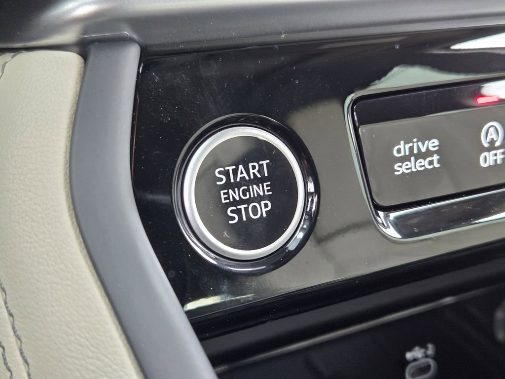 Certified 2025 Audi Q5 Prestige image 25