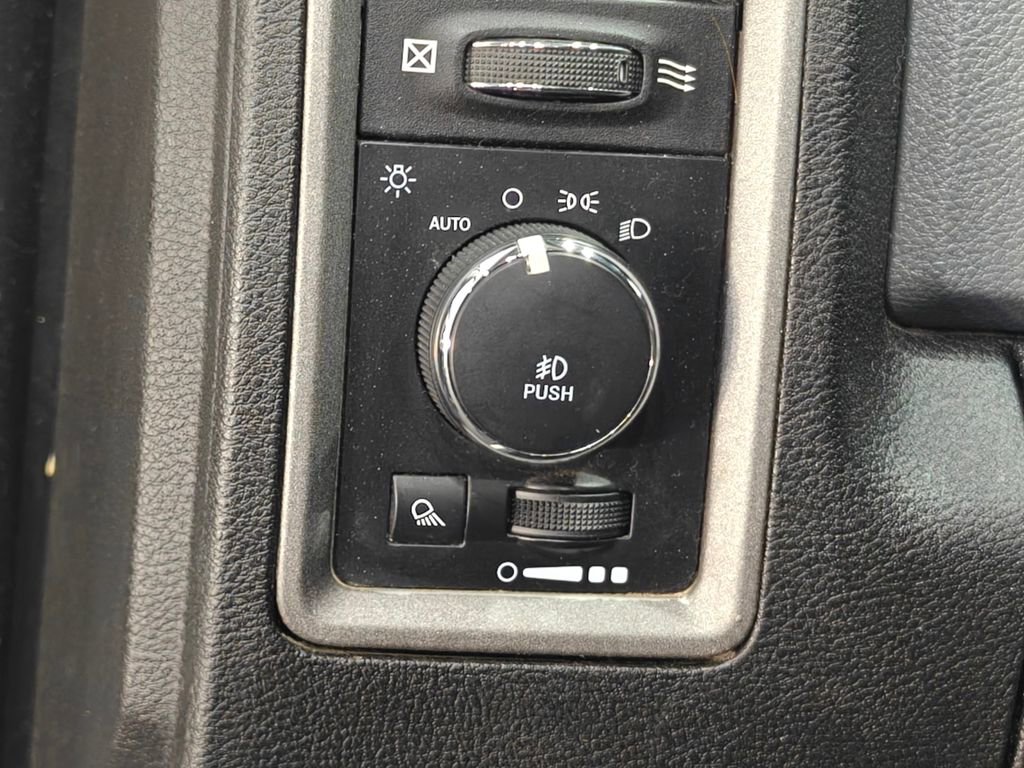 Used 2019 RAM 1500 ST w/ SXT Plus Group AWD/4WD image 37