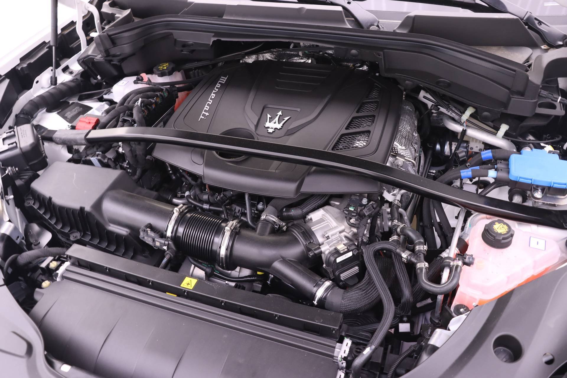 New 2024 Maserati Grecale GT image 16