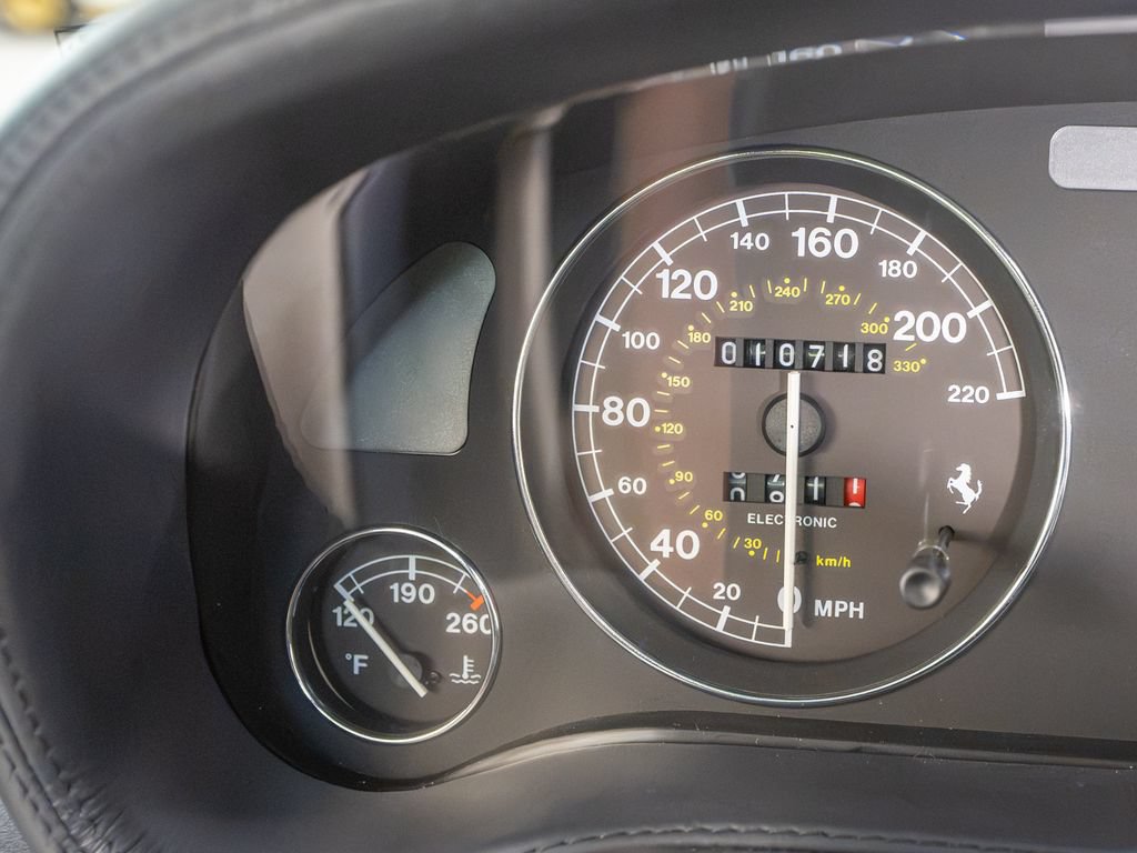 Used 1999 Ferrari 550 Maranello Coupe RWD image 25
