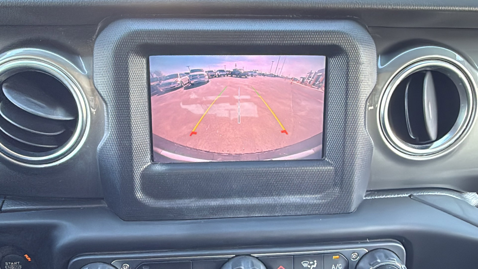 Used 2021 Jeep Wrangler Unlimited Sahara image 24