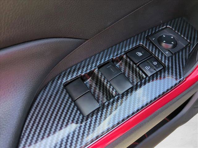 Used 2020 Toyota RAV4 XLE w/ Convenience Package FWD image 12