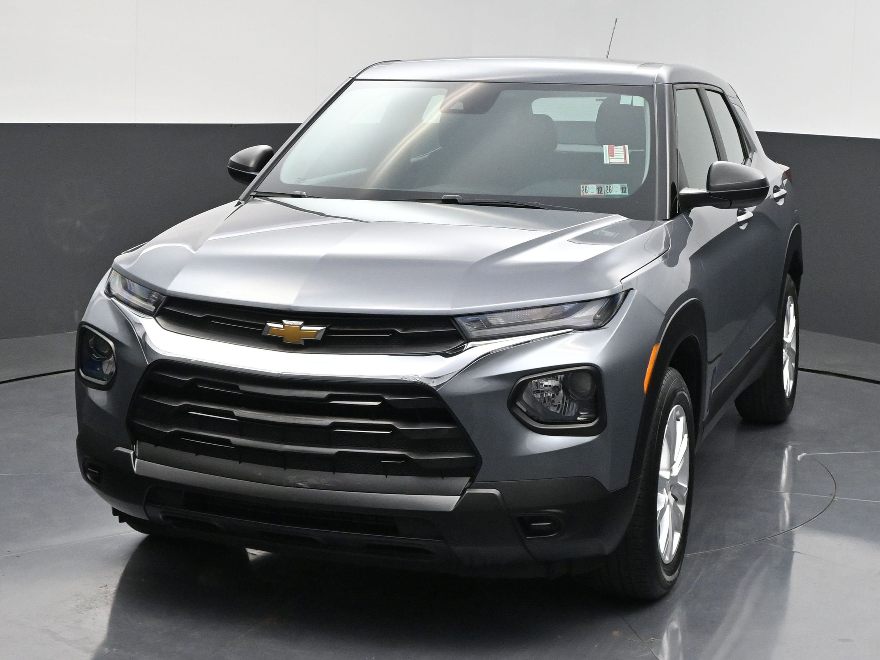 Used 2022 Chevrolet TrailBlazer LS w/ LPO, Blackout Package AWD/4WD image 3