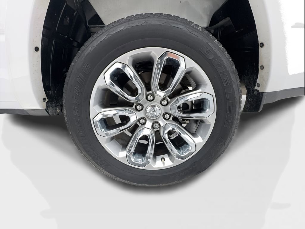 Used 2022 RAM 1500 Laramie w/ Sport Appearance Package AWD/4WD image 11