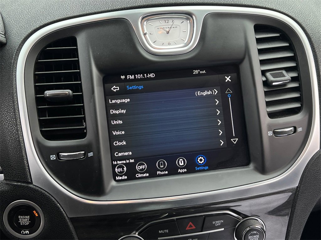 Used 2021 Chrysler 300 Touring w/ Sport Appearance Package image 20