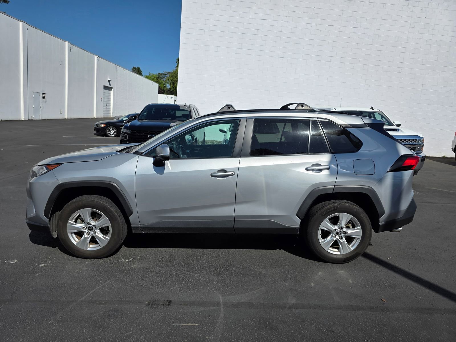 Used 2021 Toyota RAV4 XLE AWD/4WD image 8
