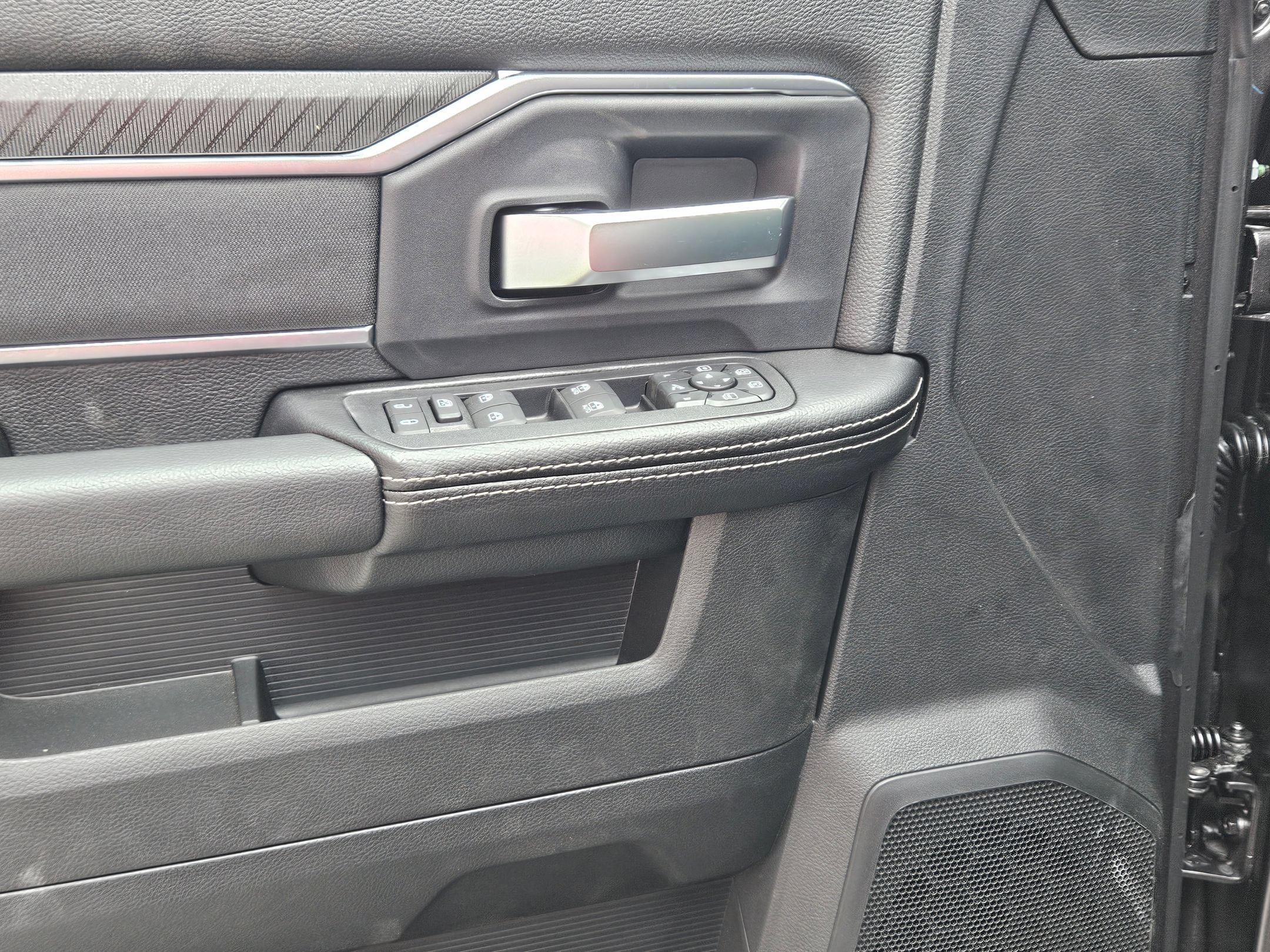 New 2026 RAM 2500 Big Horn AWD/4WD image 17