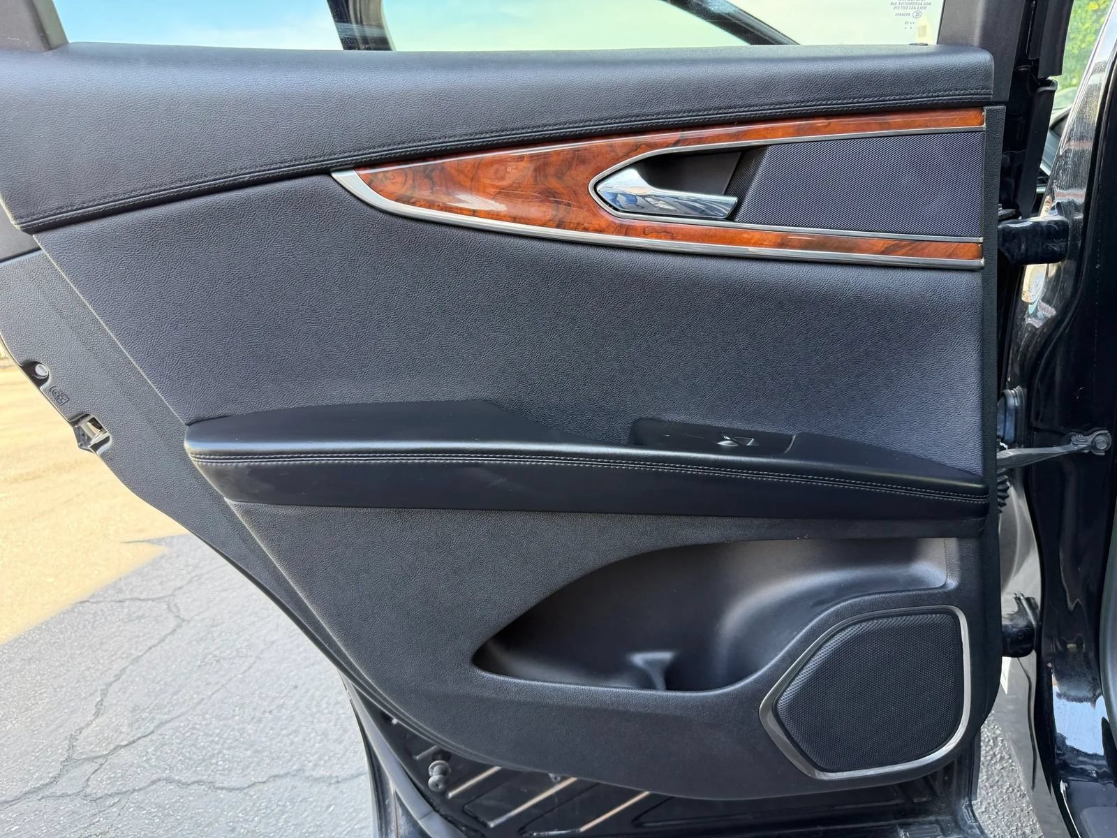 Used 2016 Lincoln MKX Select FWD image 31