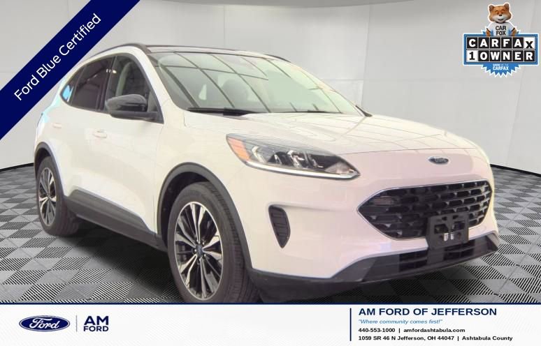 Used 2022 Ford Escape SE w/ SE Sport Appearance Package image 1