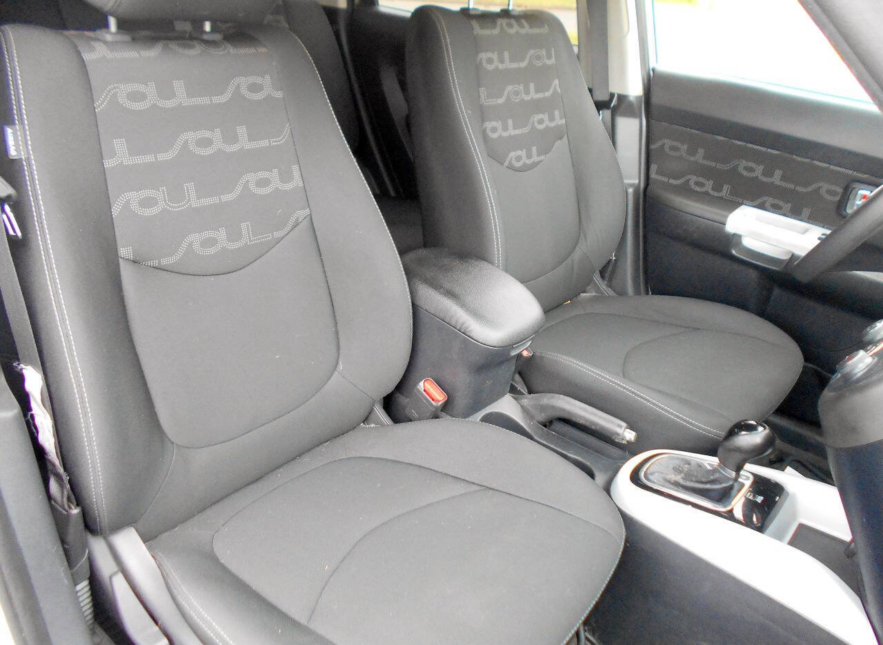 Used 2012 Kia Soul + image 21