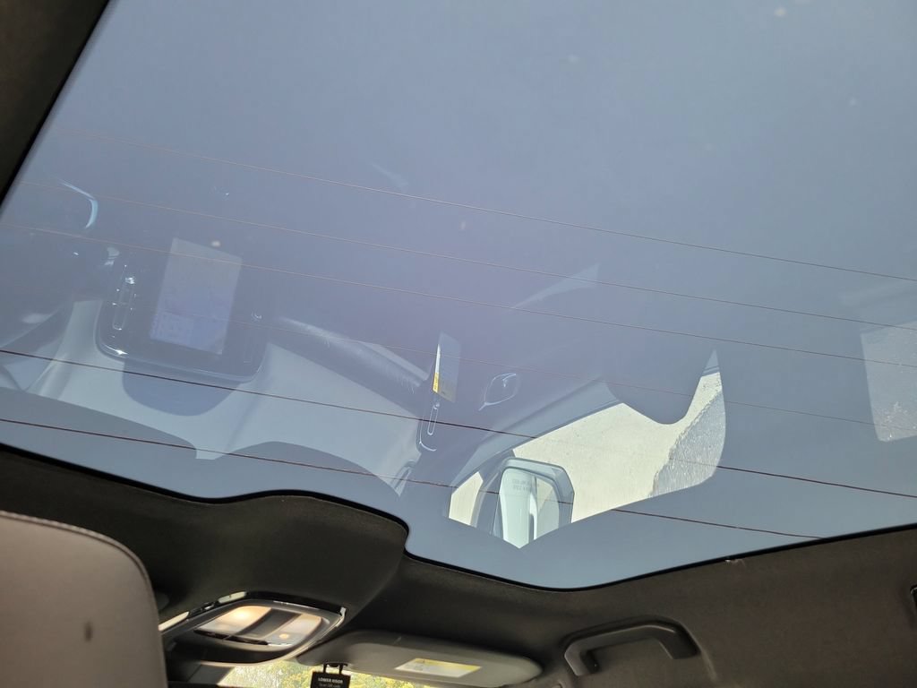 New 2024 Volvo C40 Recharge Core w/ Climate Package AWD/4WD image 7