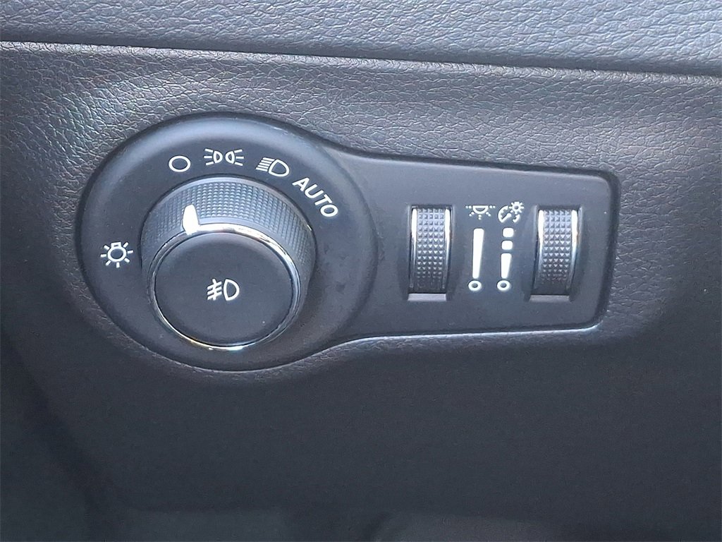 Used 2020 Jeep Compass Limited w/ Rear Convenience Group image 23