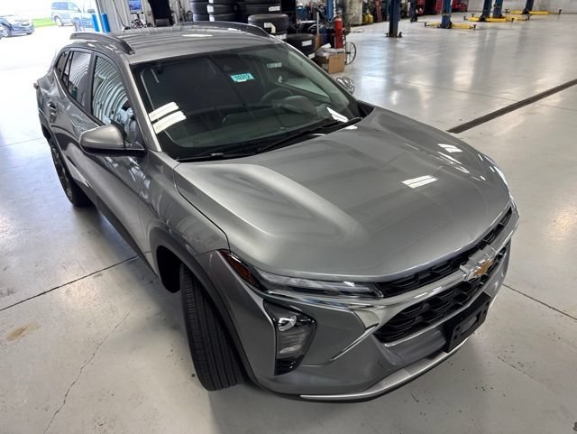 New 2026 Chevrolet Trax LT w/ Driver Confidence Package FWD image 24