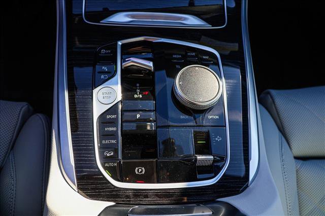 New 2026 BMW X5 xDrive50e image 18