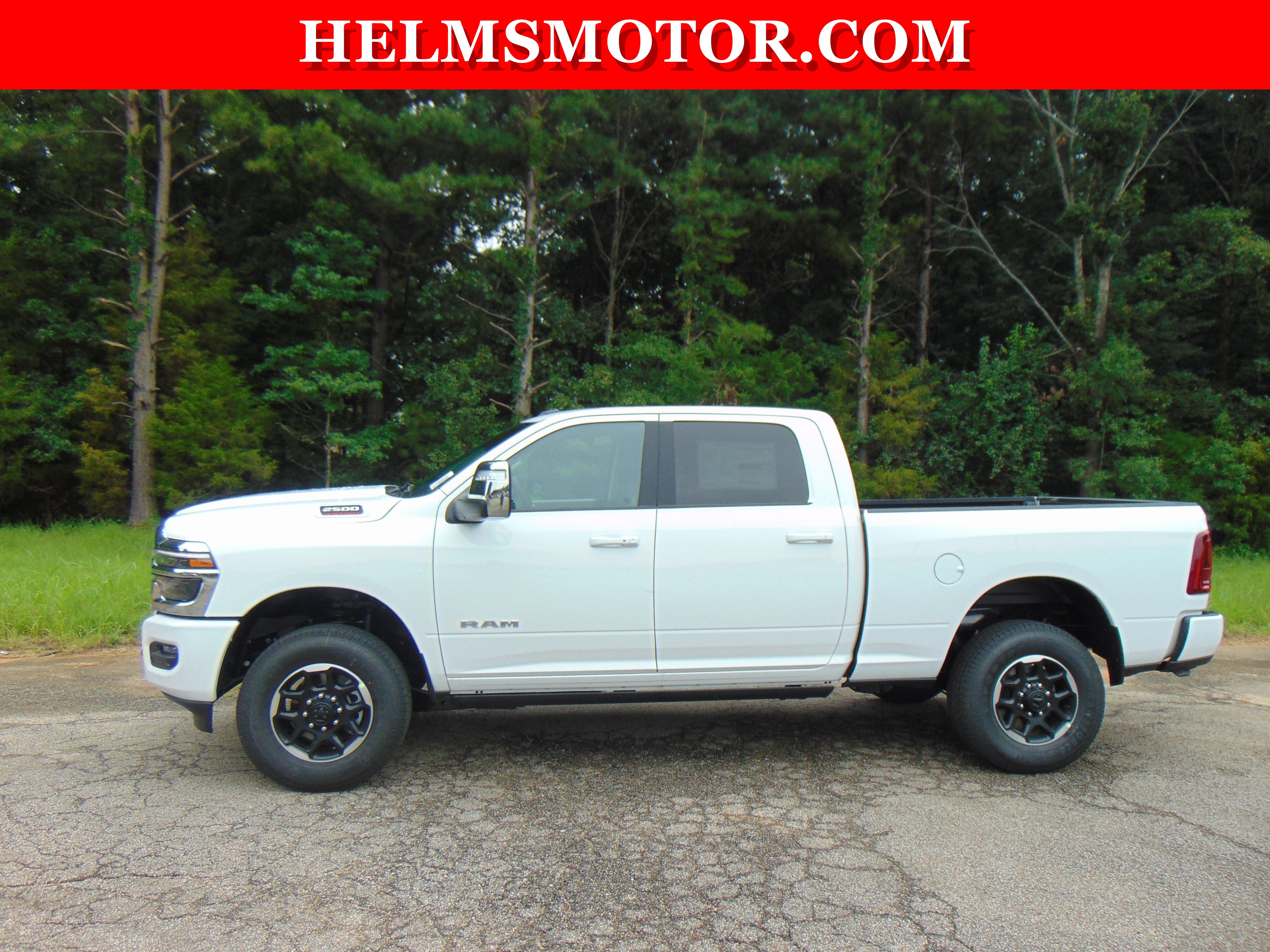 New 2026 RAM 2500 Laramie AWD/4WD image 2