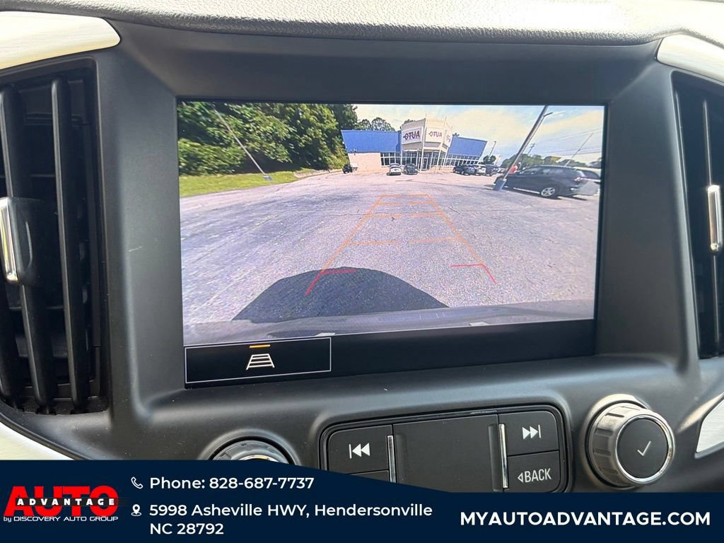 Used 2024 GMC Terrain SLT AWD/4WD image 12