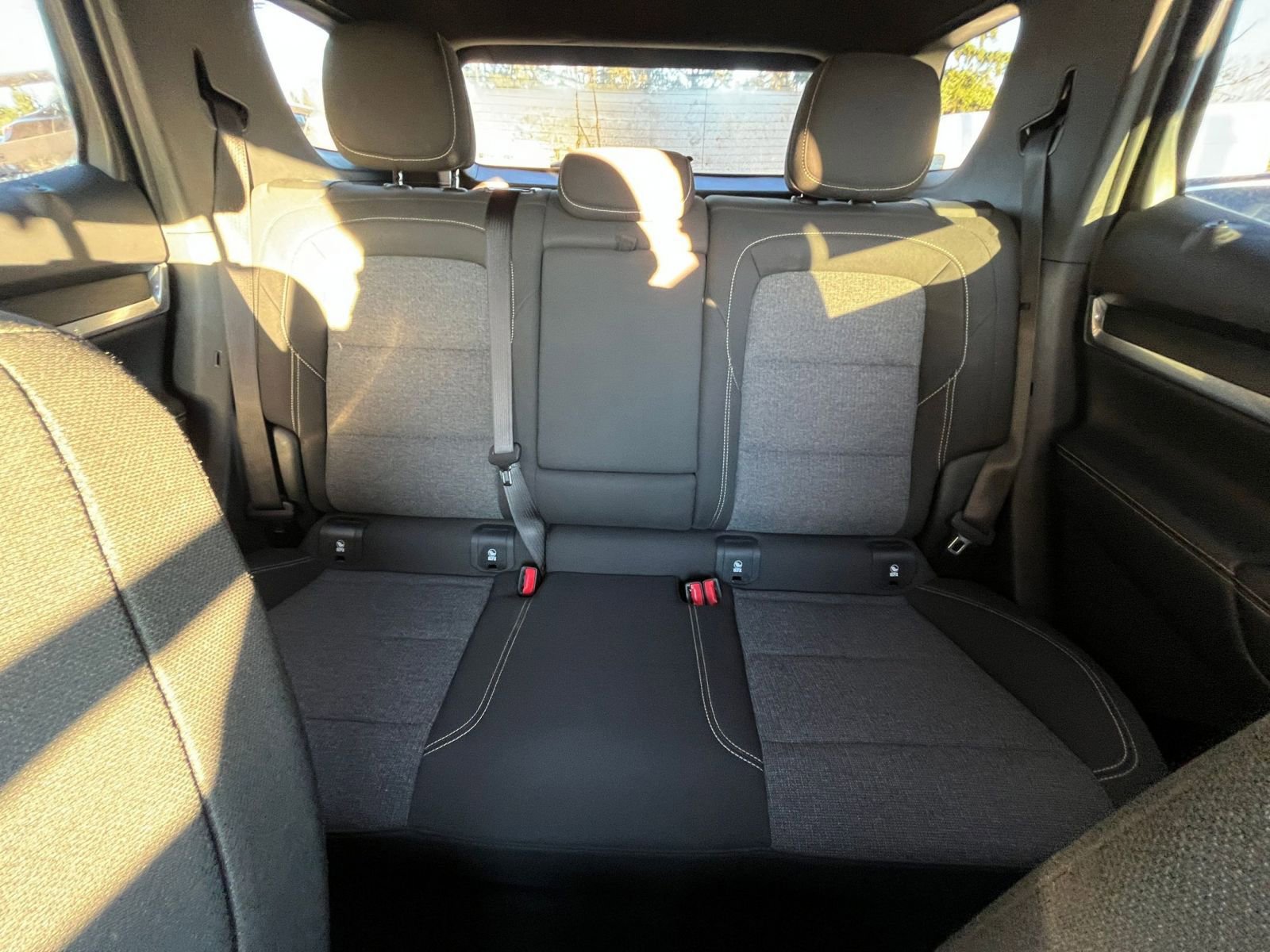 Used 2025 GMC Terrain Elevation image 40