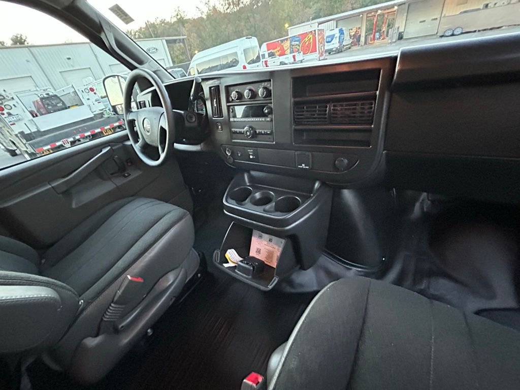 Used 2023 GMC Savana 2500 w/ Driver Convenience Package image 19