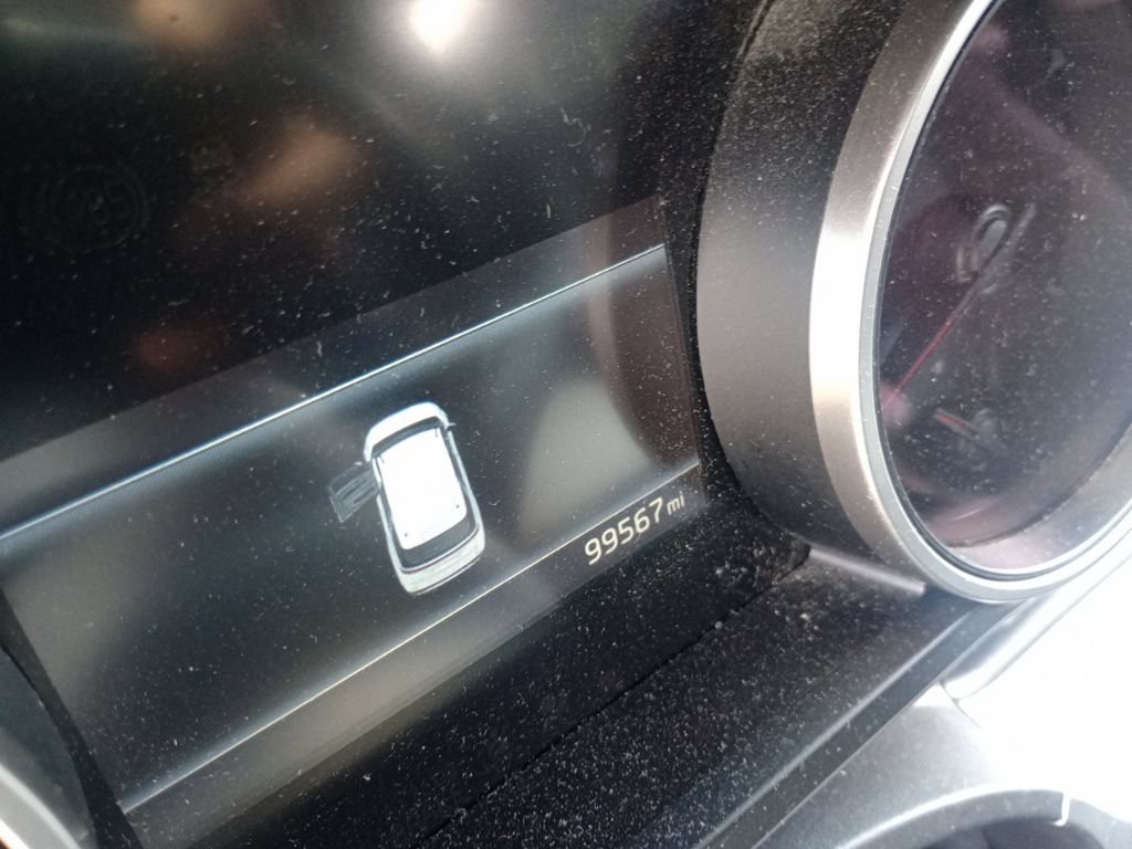 Used 2022 Kia Carnival LX FWD image 12
