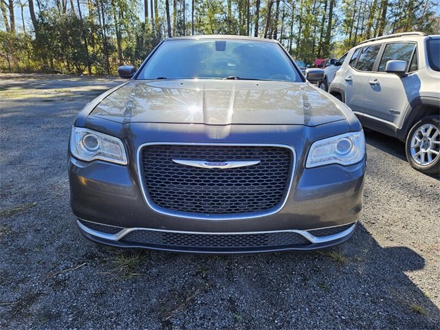 Used 2019 Chrysler 300 Touring L w/ Quick Order Package 22F image 3