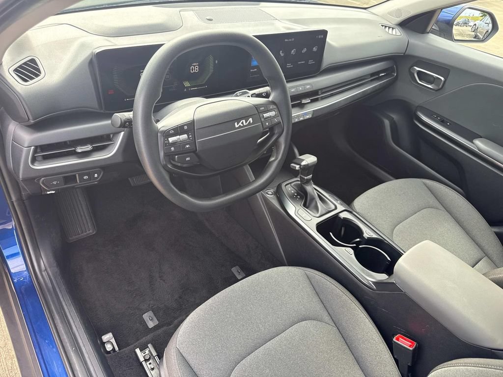 Used 2025 Kia K4 FWD image 23