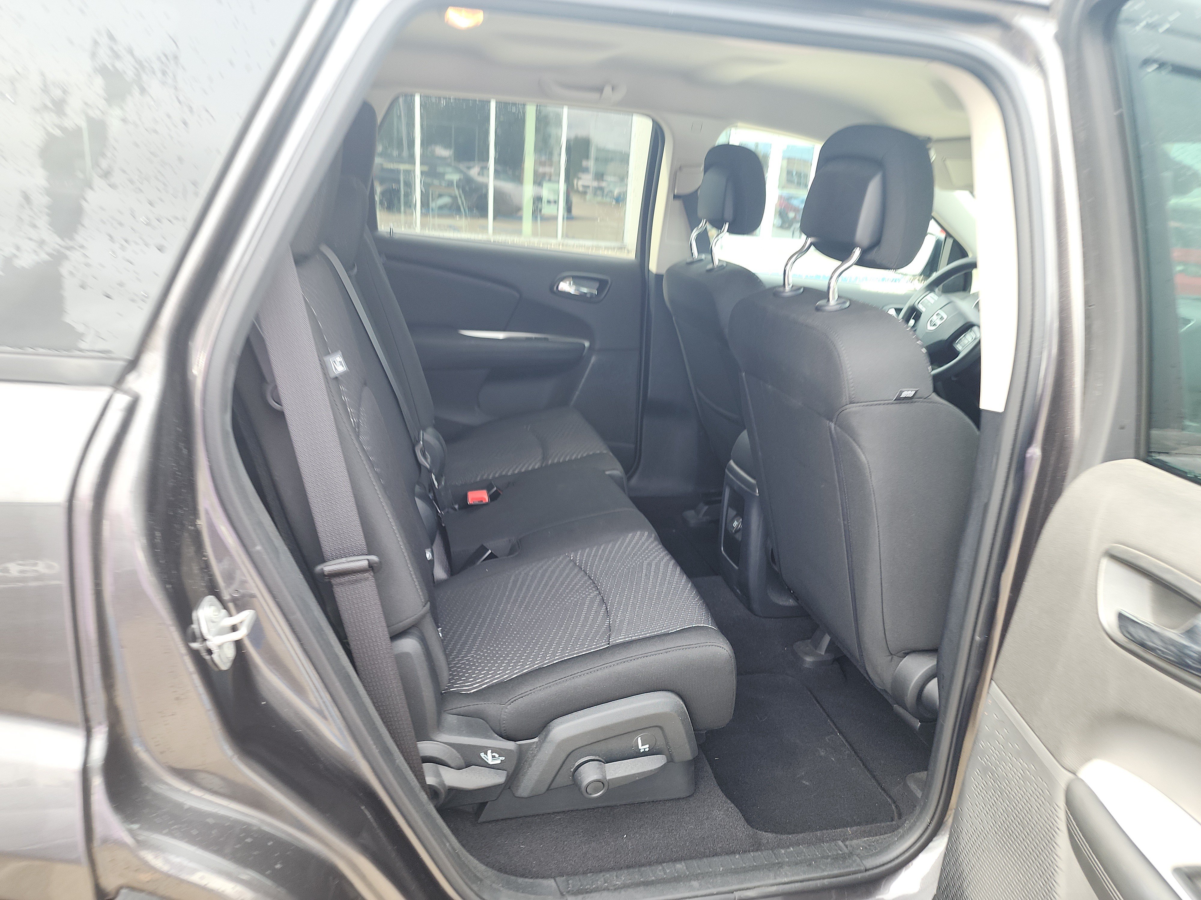 Used 2020 Dodge Journey SE w/ Blacktop Package FWD image 14