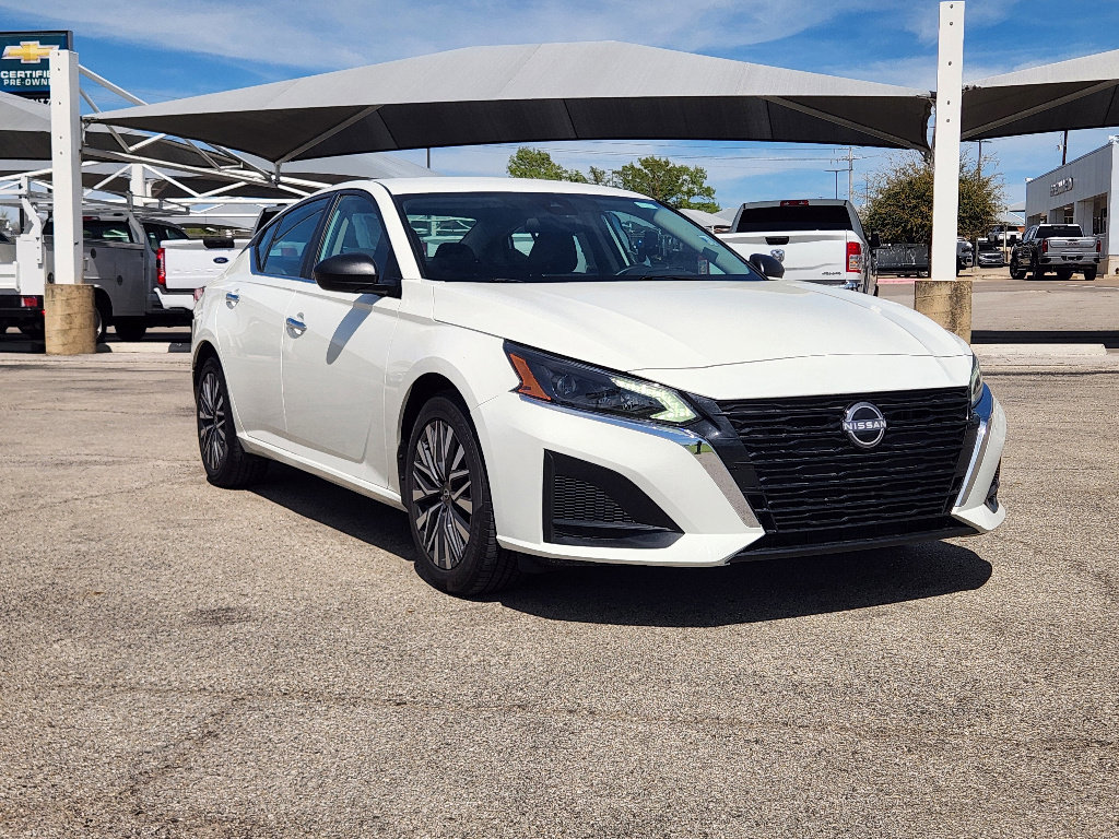 Used 2025 Nissan Altima 2.5 SV image 34