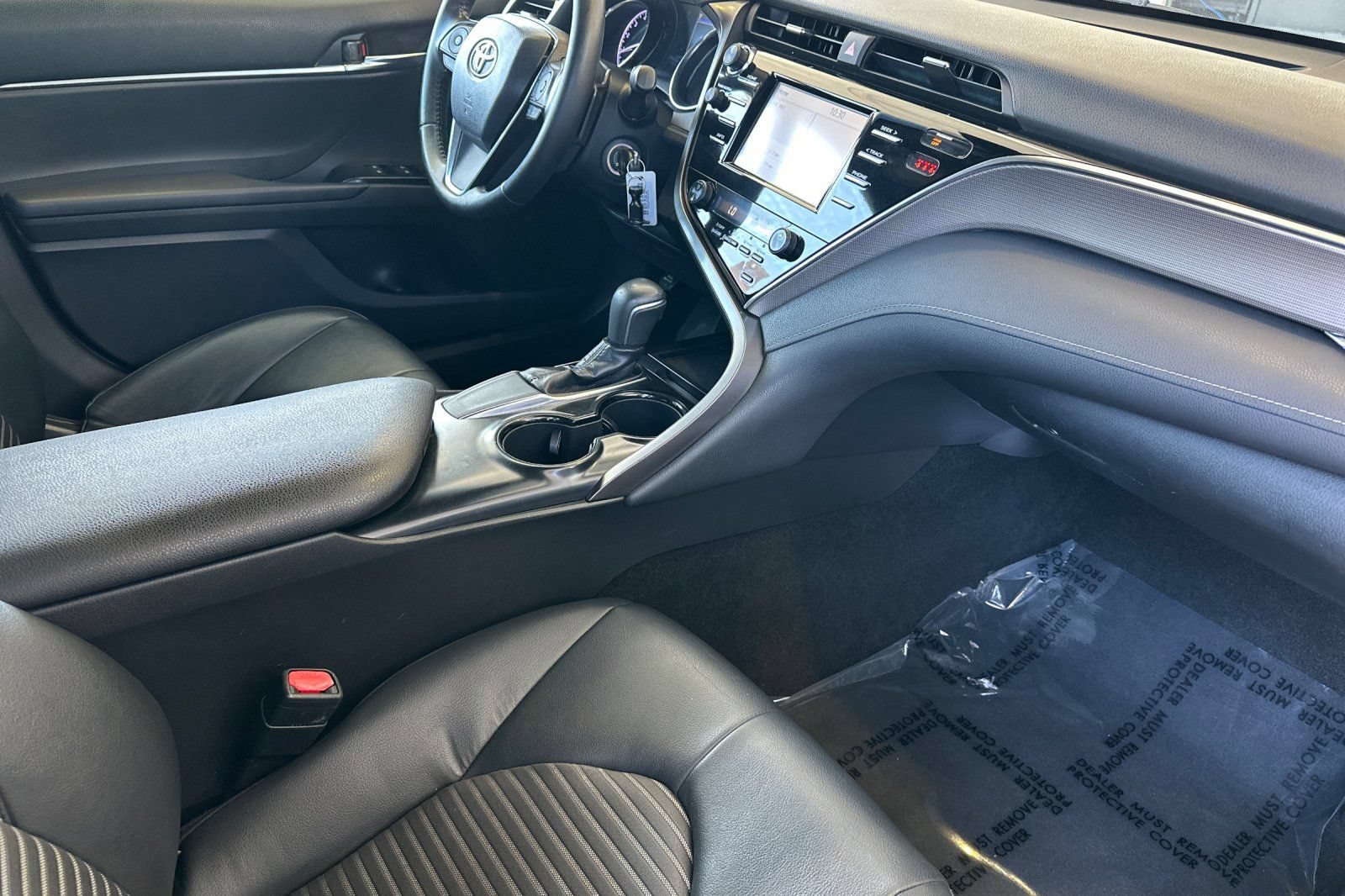 Used 2018 Toyota Camry SE FWD image 16