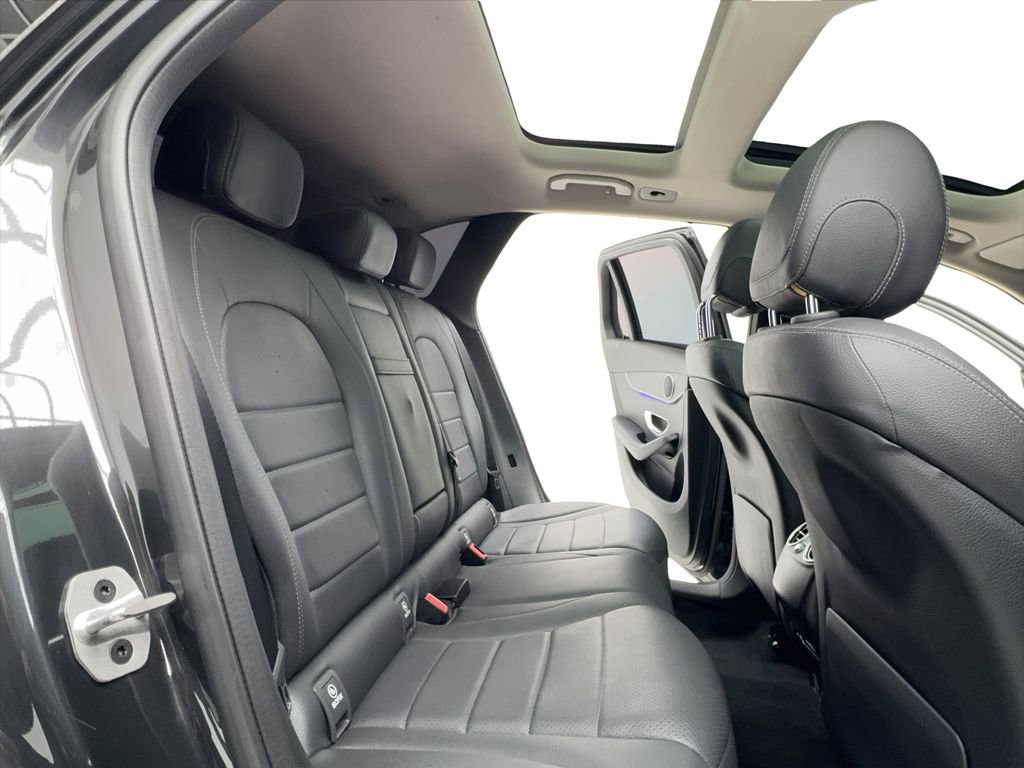 Used 2022 Mercedes-Benz GLC 300 w/ Premium Package Lite image 34