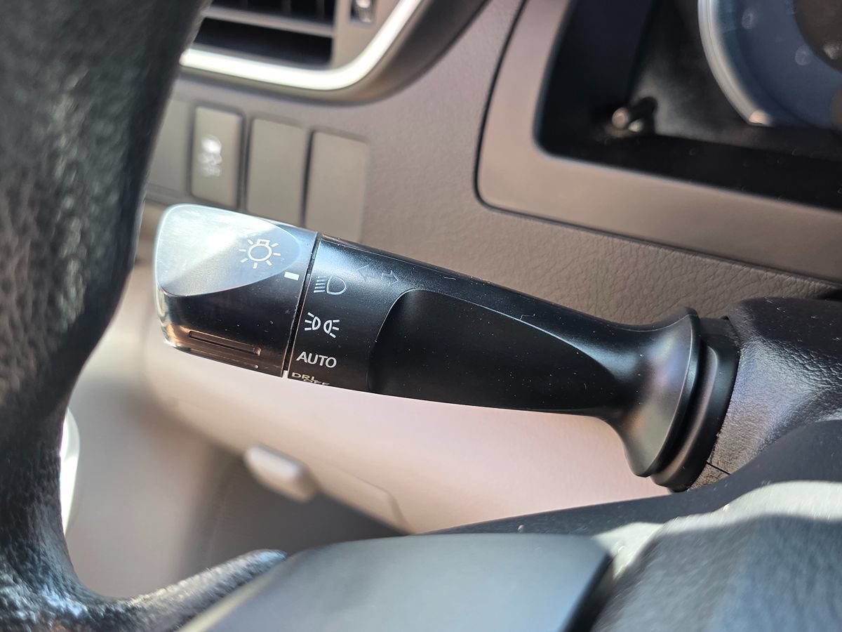 Used 2016 Toyota Camry LE FWD image 41