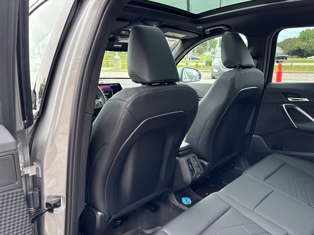 Used 2026 BMW X1 xDrive28i w/ Technology Package AWD/4WD image 17