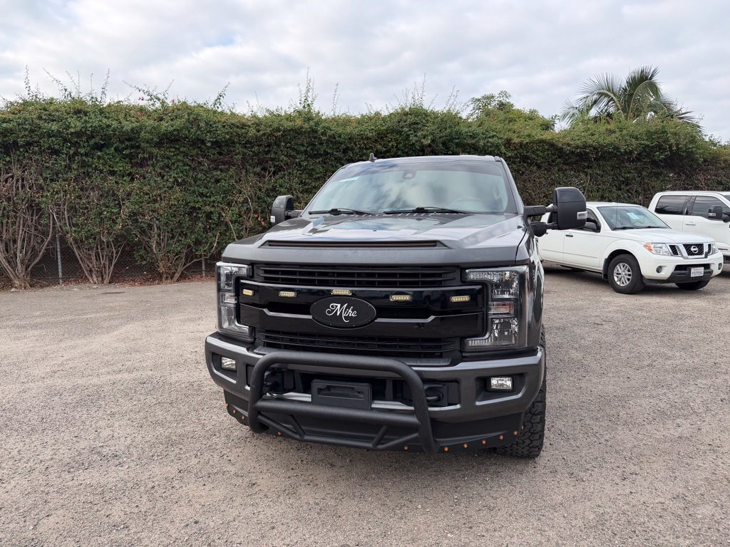 Used 2019 Ford F350 Lariat w/ Lariat Ultimate Package AWD/4WD image 3