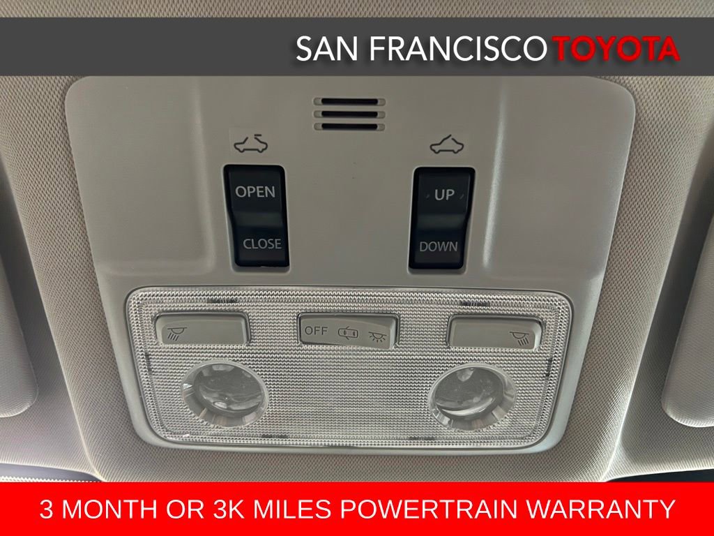 Used 2017 Toyota Corolla SE w/ SE Premium Package FWD image 28