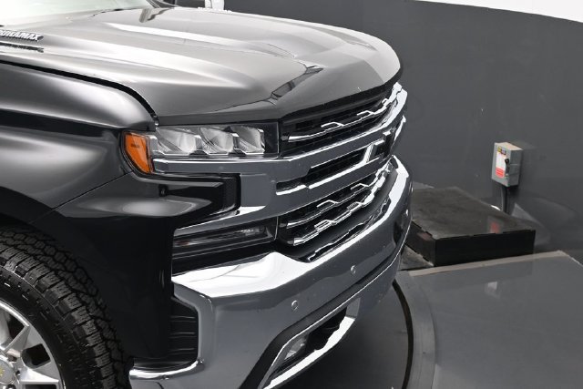 Used 2021 Chevrolet Silverado 1500 LTZ AWD/4WD image 40
