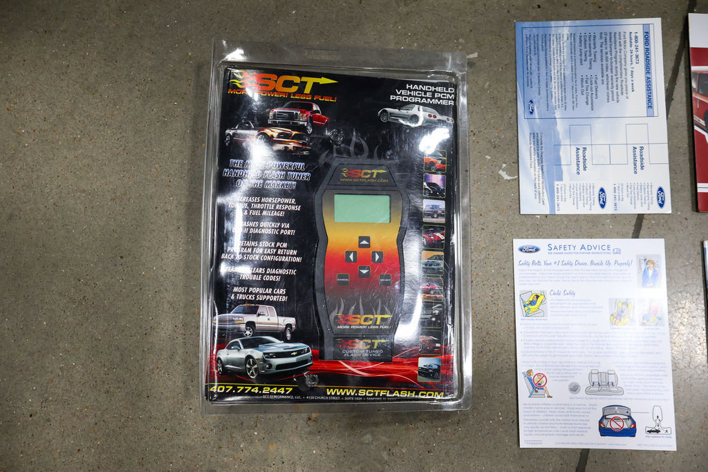 Used 2006 Ford GT RWD image 74