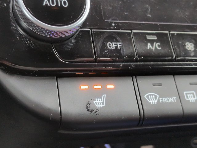 Used 2025 Hyundai Elantra SEL FWD image 22