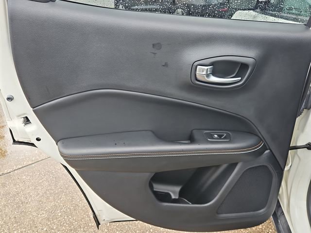 Used 2020 Jeep Compass Latitude image 12