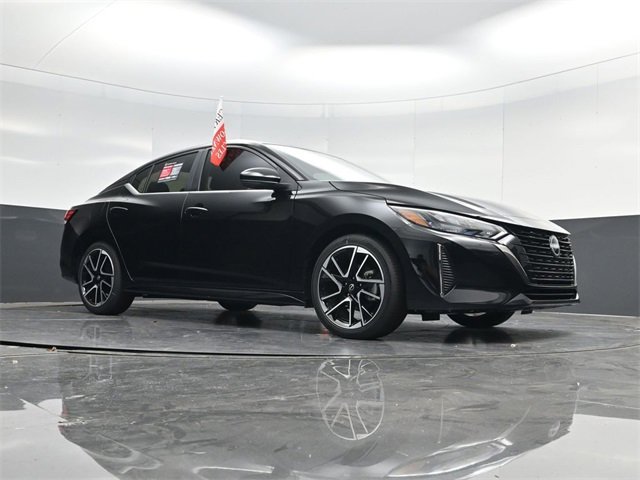 Used 2025 Nissan Sentra SR w/ SR Premium Package image 47