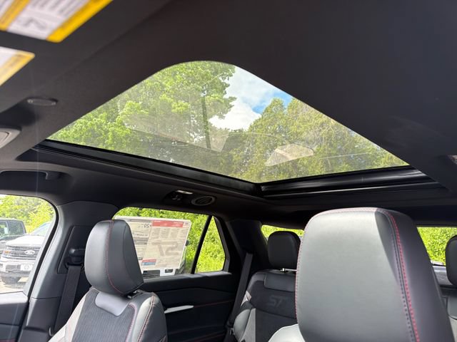 New 2026 Ford Explorer ST w/ Sun And Sound Package AWD/4WD image 32