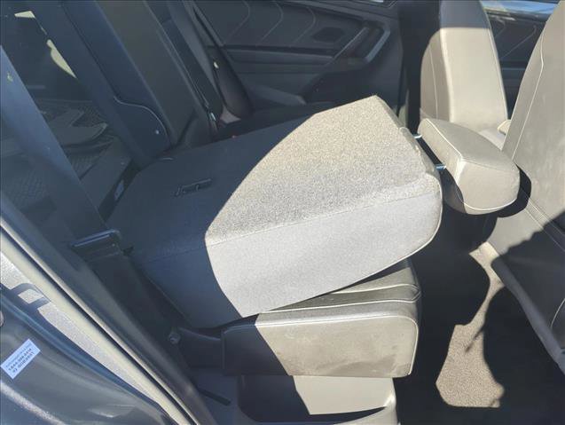 Used 2022 Volkswagen Tiguan SE image 21