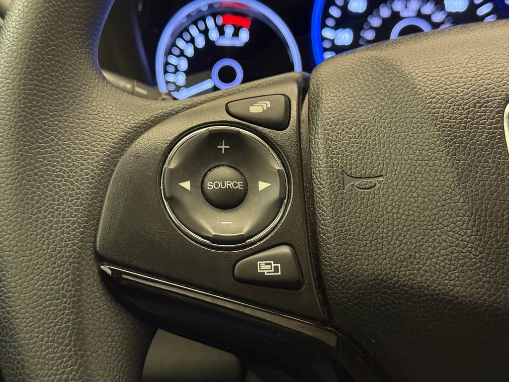 Used 2018 Honda HR-V EX image 31