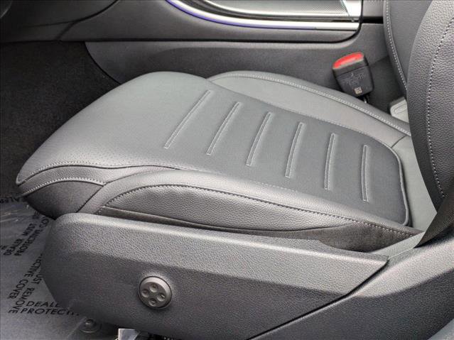 New 2025 Mercedes-Benz C 300 Sedan image 4