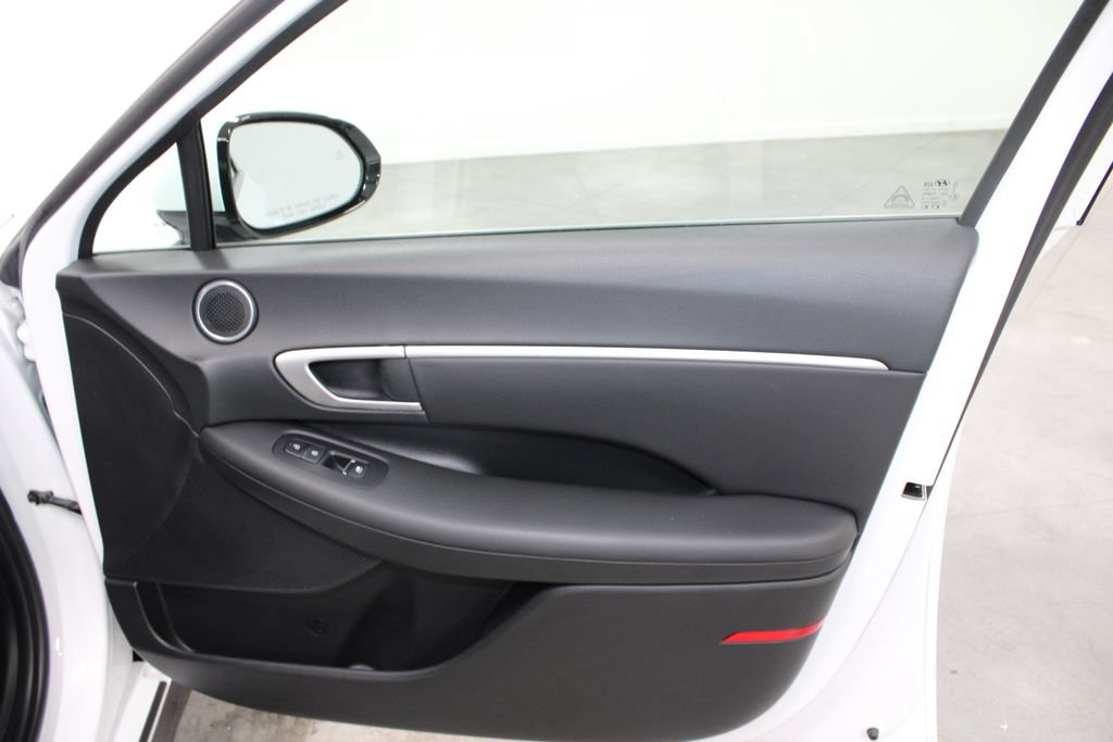 Used 2025 Hyundai Sonata SEL FWD image 24
