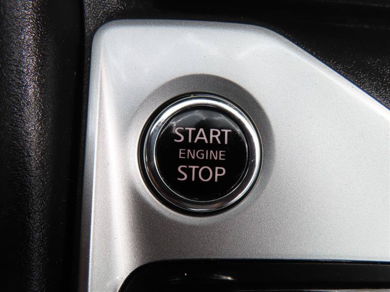 Used 2025 Nissan Altima 2.5 SV FWD image 14