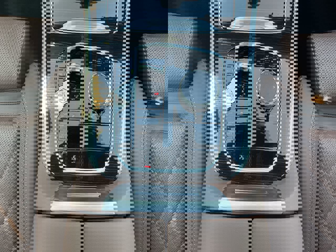 Certified 2025 BMW X5 sDrive40i w/ M Sport Package image 28