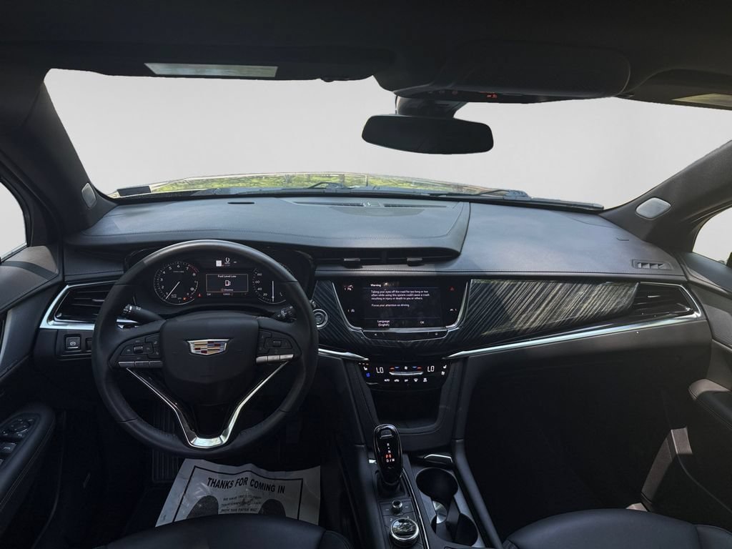 Used 2024 Cadillac XT6 Premium Luxury w/ LPO, Floor Liner Package FWD image 11
