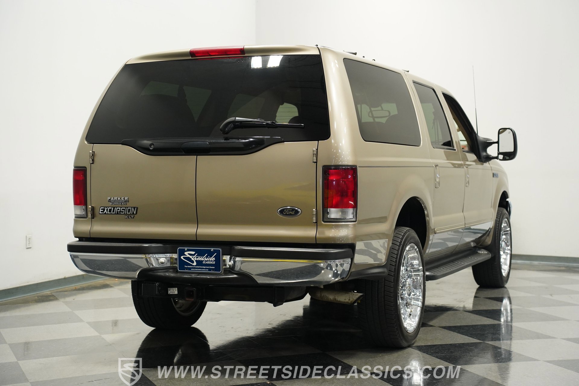 Used 2000 Ford Excursion XLT image 11