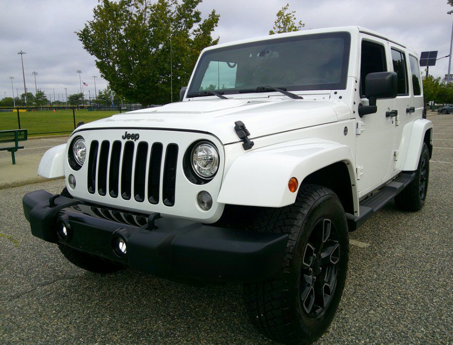 Used 2018 Jeep Wrangler Unlimited Sahara AWD/4WD image 31