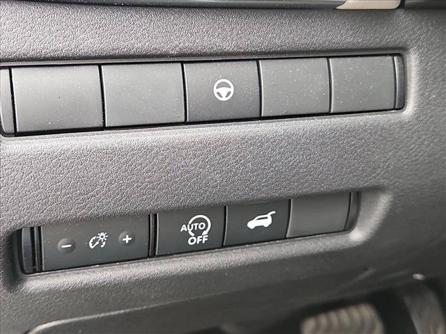 Used 2023 Nissan Rogue SL w/ SL Premium Package FWD image 11