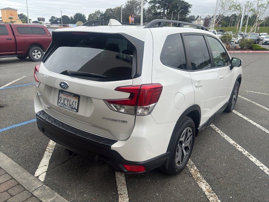 Used 2023 Subaru Forester Premium AWD/4WD image 17